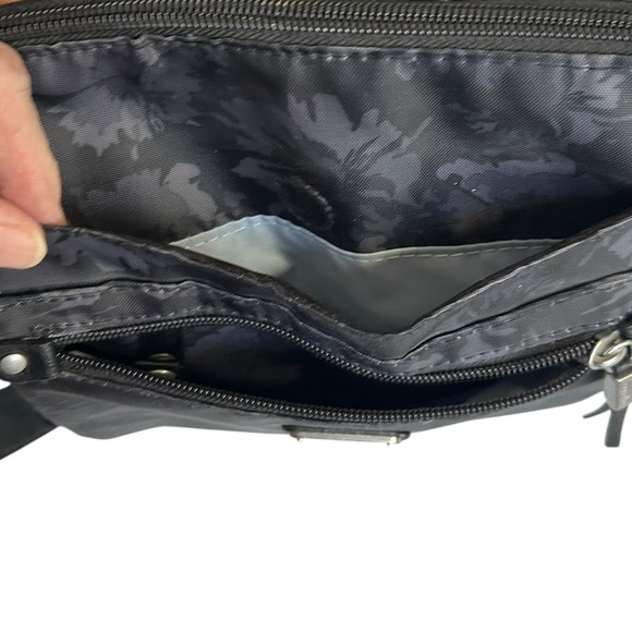 Baggallini Crossbody Bag And Wallet Pouch Set Black And Gray Floral Travel Purse - Picture 8 of 14